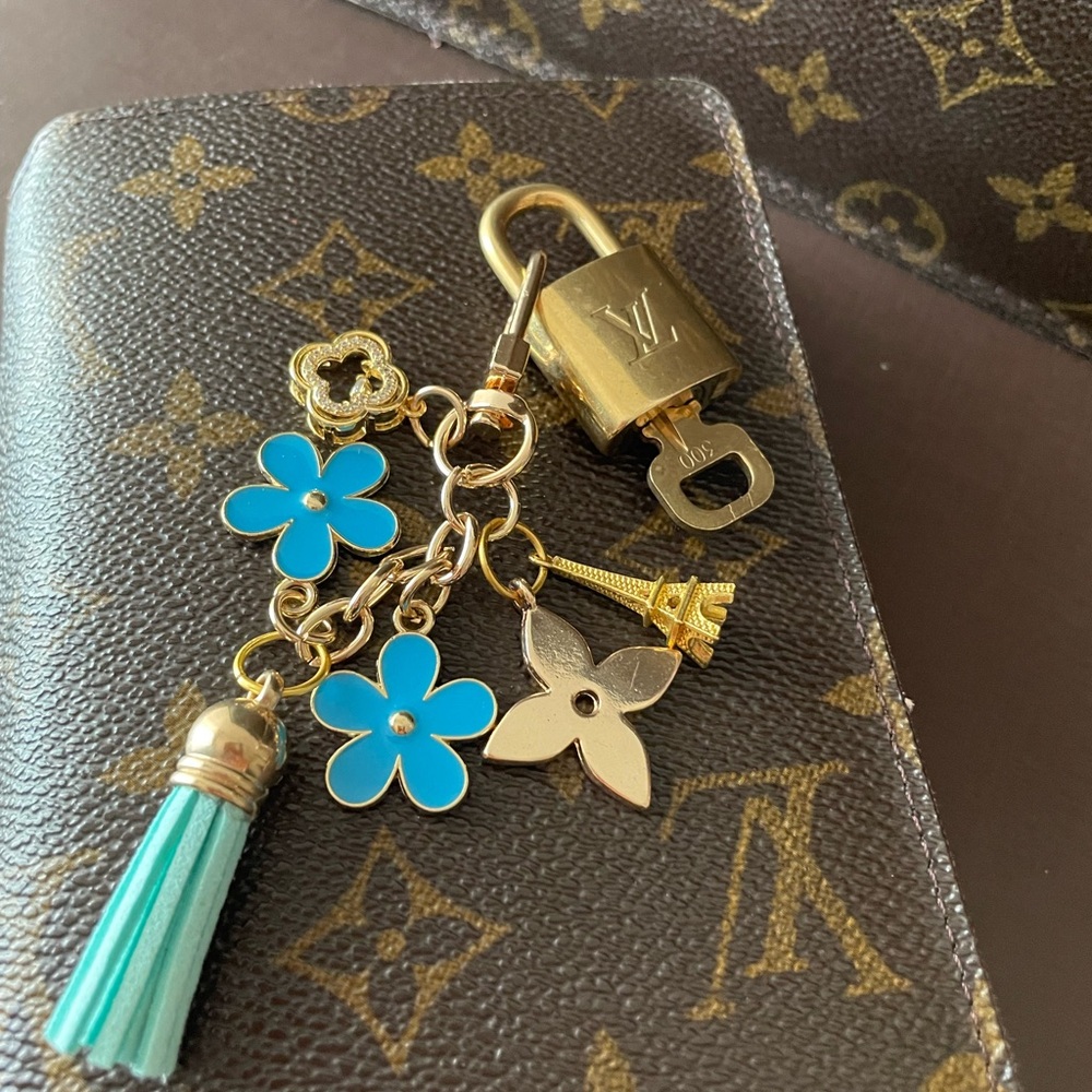 Authentic Lock and key #300